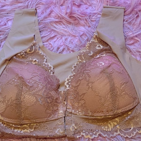 Women’s size 5xl super soft and stretchy bra front closure
