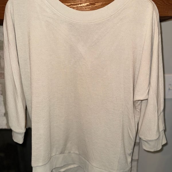 New The Sweatshirt Project Sweatshirt Size S Criss Cross Back