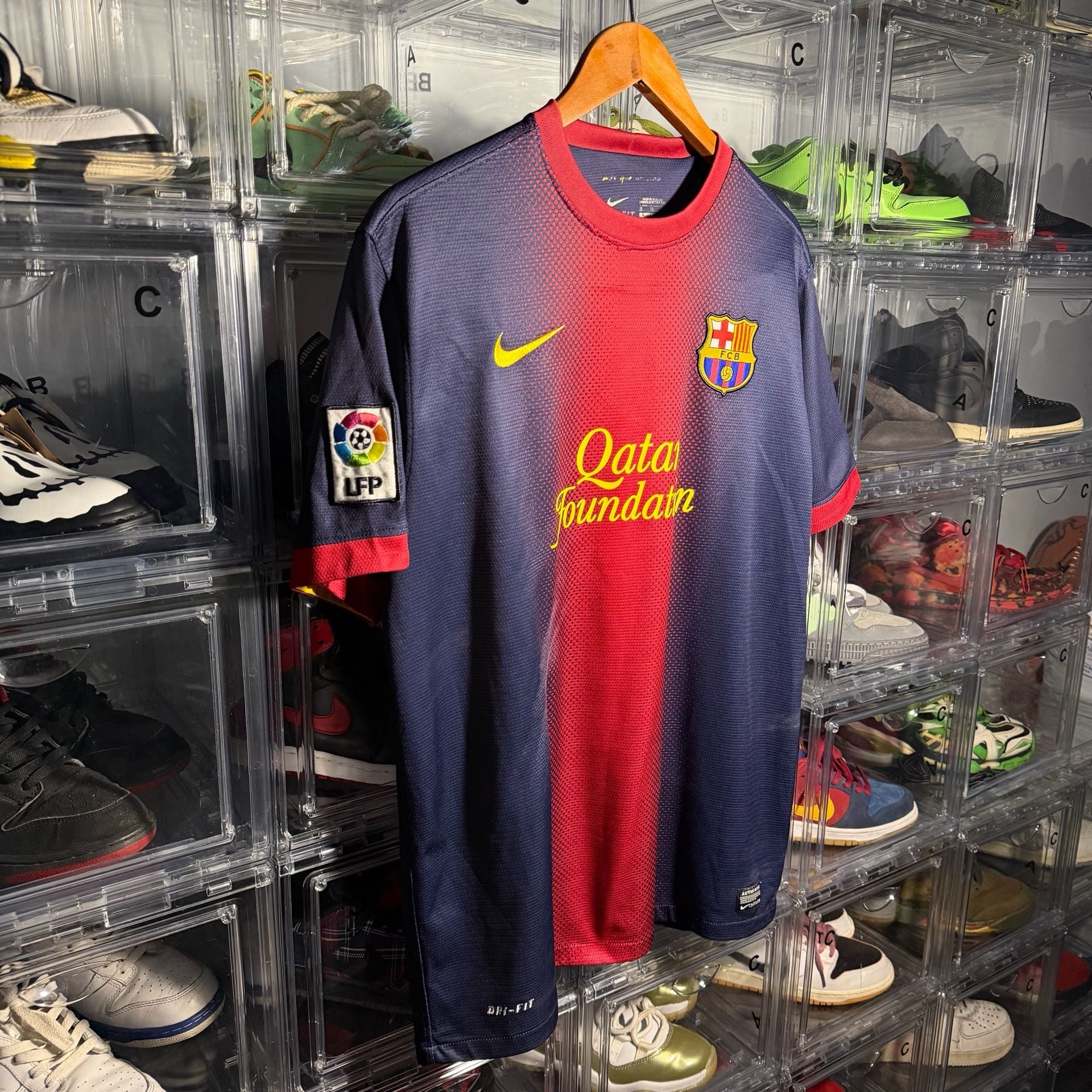 Nike FC Barcelona 2012-13 Home Soccer Jersey Size XL Qatar Foundation 3