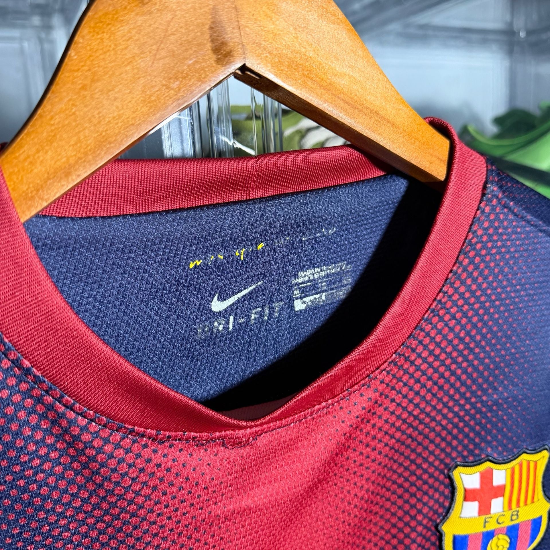 Nike FC Barcelona 2012-13 Home Soccer Jersey Size XL Qatar Foundation 5