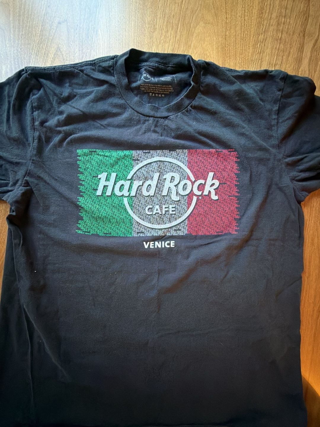 Hard Rock Cafe Venice T-Shirt Size XL Black Italian Flag Graphic 2