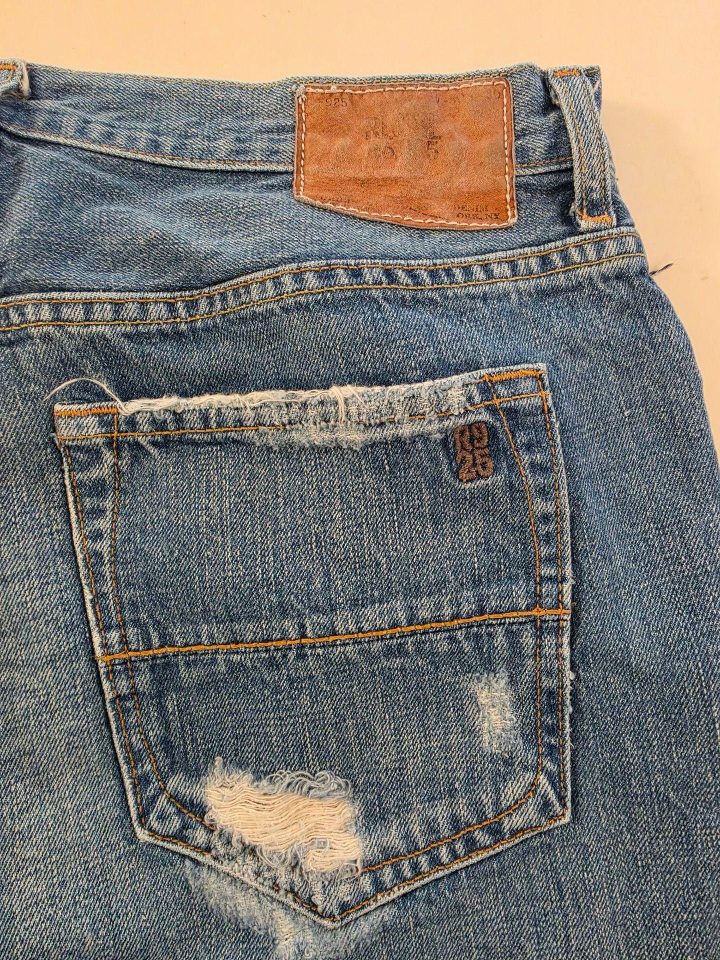 Ruehl No. 925 Greenwich Denim Size 30x30 Blue Distressed 7