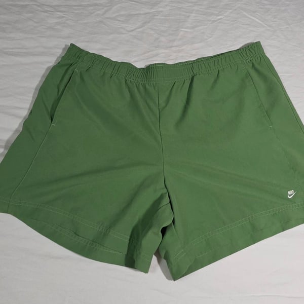 Nike Volley Shorts Size L Green Swim Athletic Casual