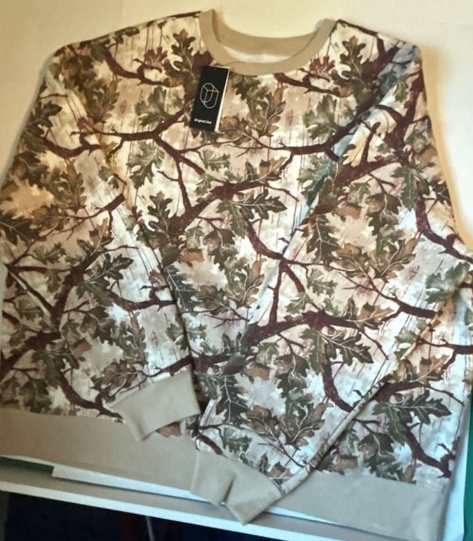 Original Use Crewneck Sweatshirt Size L Camo Leaf Print 1