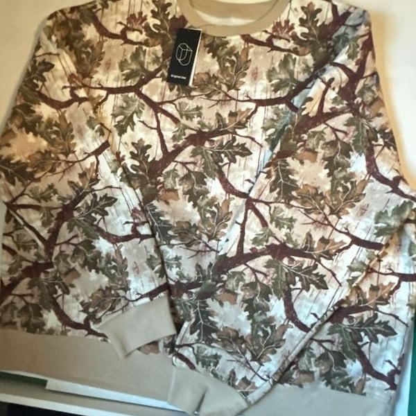 Original Use Crewneck Sweatshirt Size L Camo Leaf Print