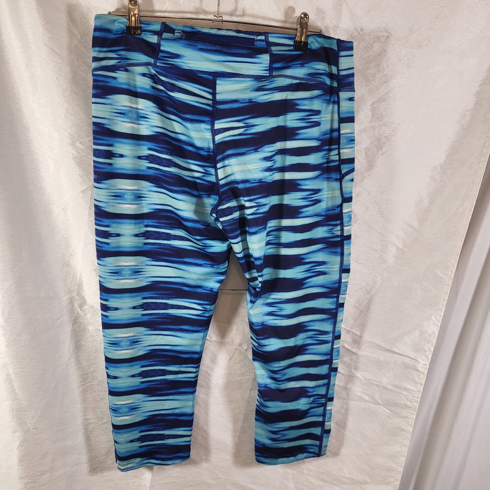 Lauren Ralph Lauren Active Leggings Size L Blue Printed Capri Pants 2