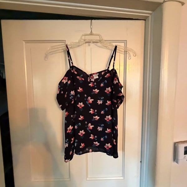 Paper Crane Cold Shoulder Floral Blouse Size L Black Pink Blue