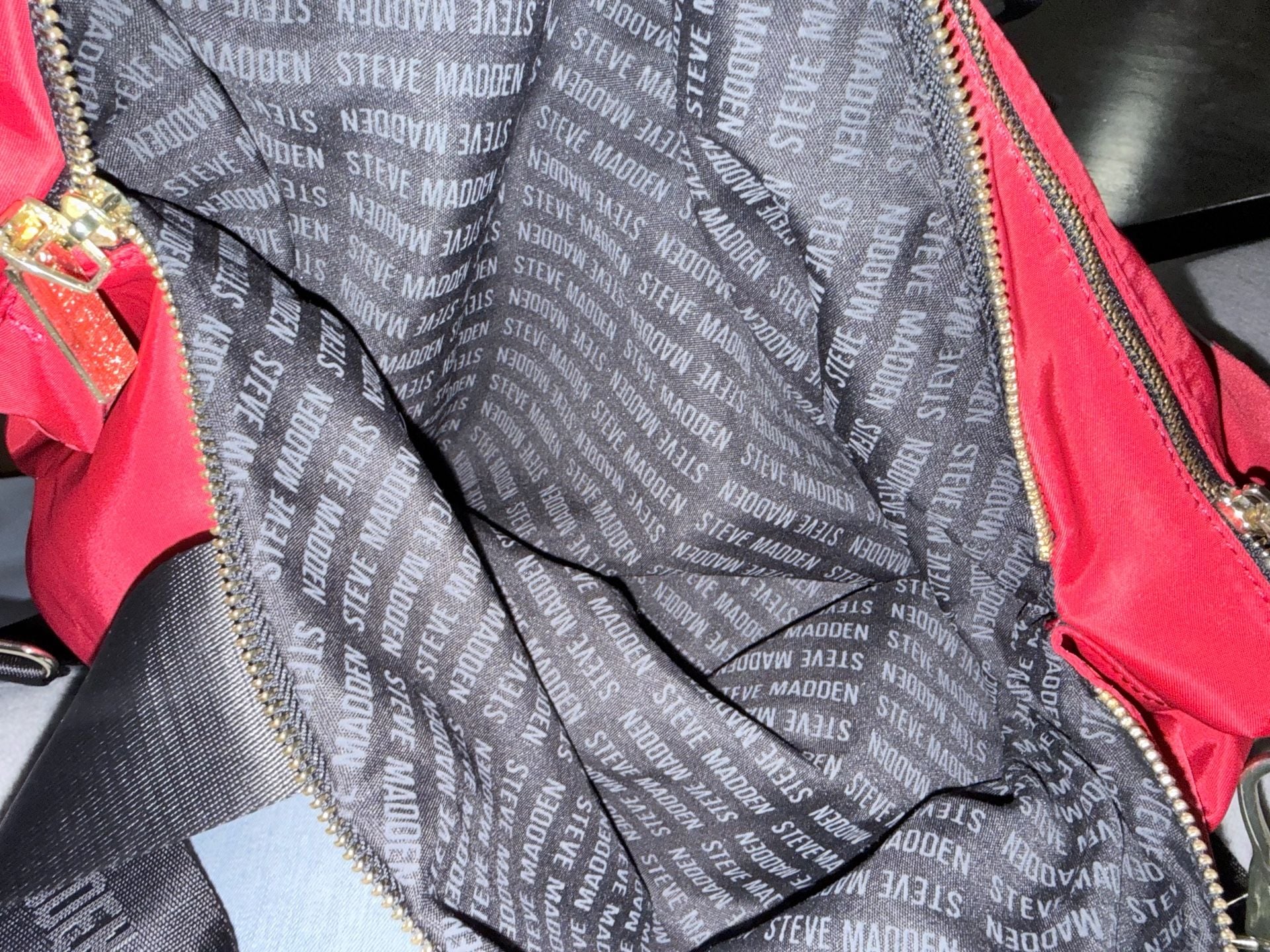 Steve Madden Weekender Overnight Duffle Bag Red White 4