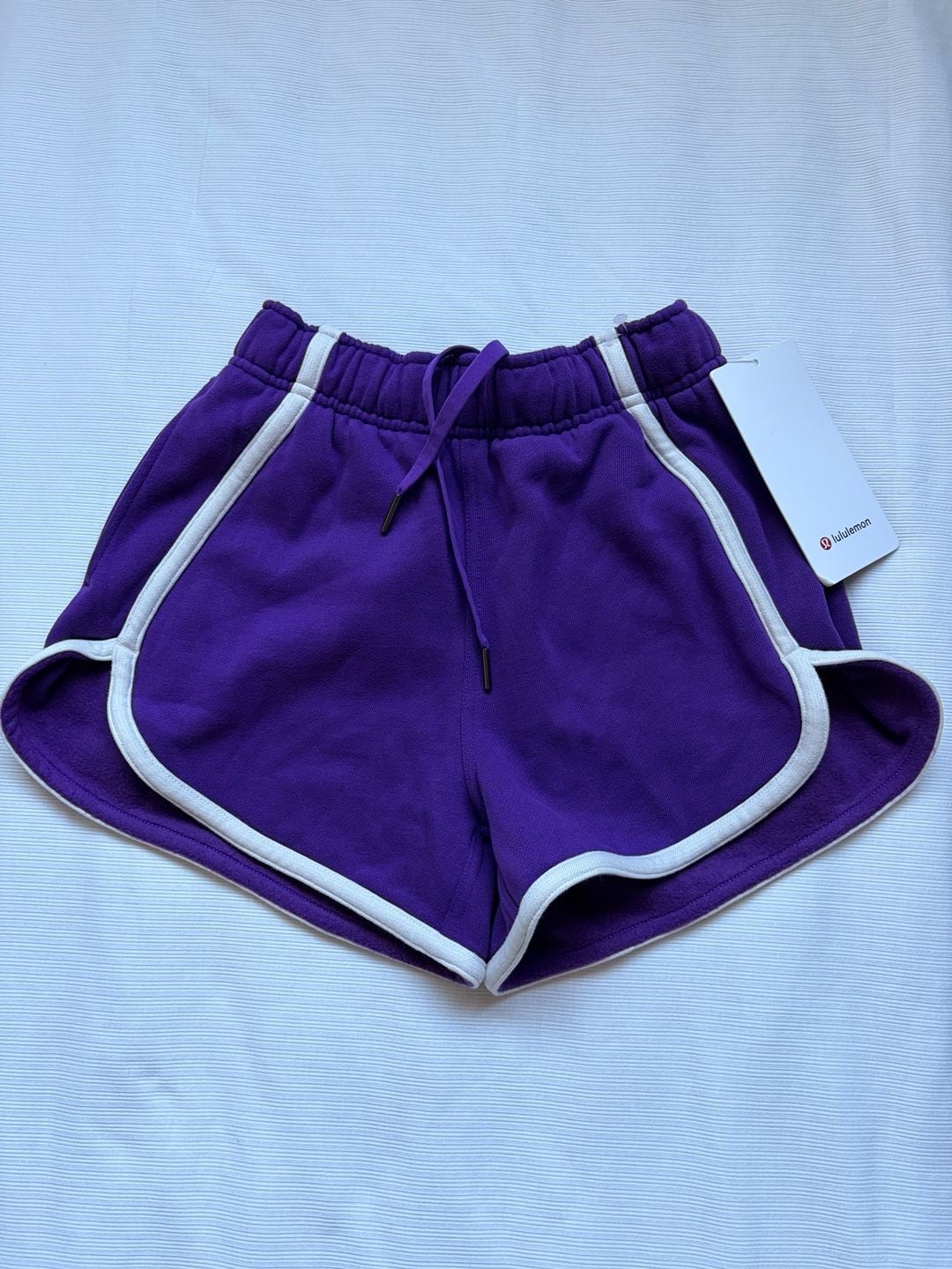 Lululemon Scuba MR Oversized Short 3 Trim Purple Size XXS 2