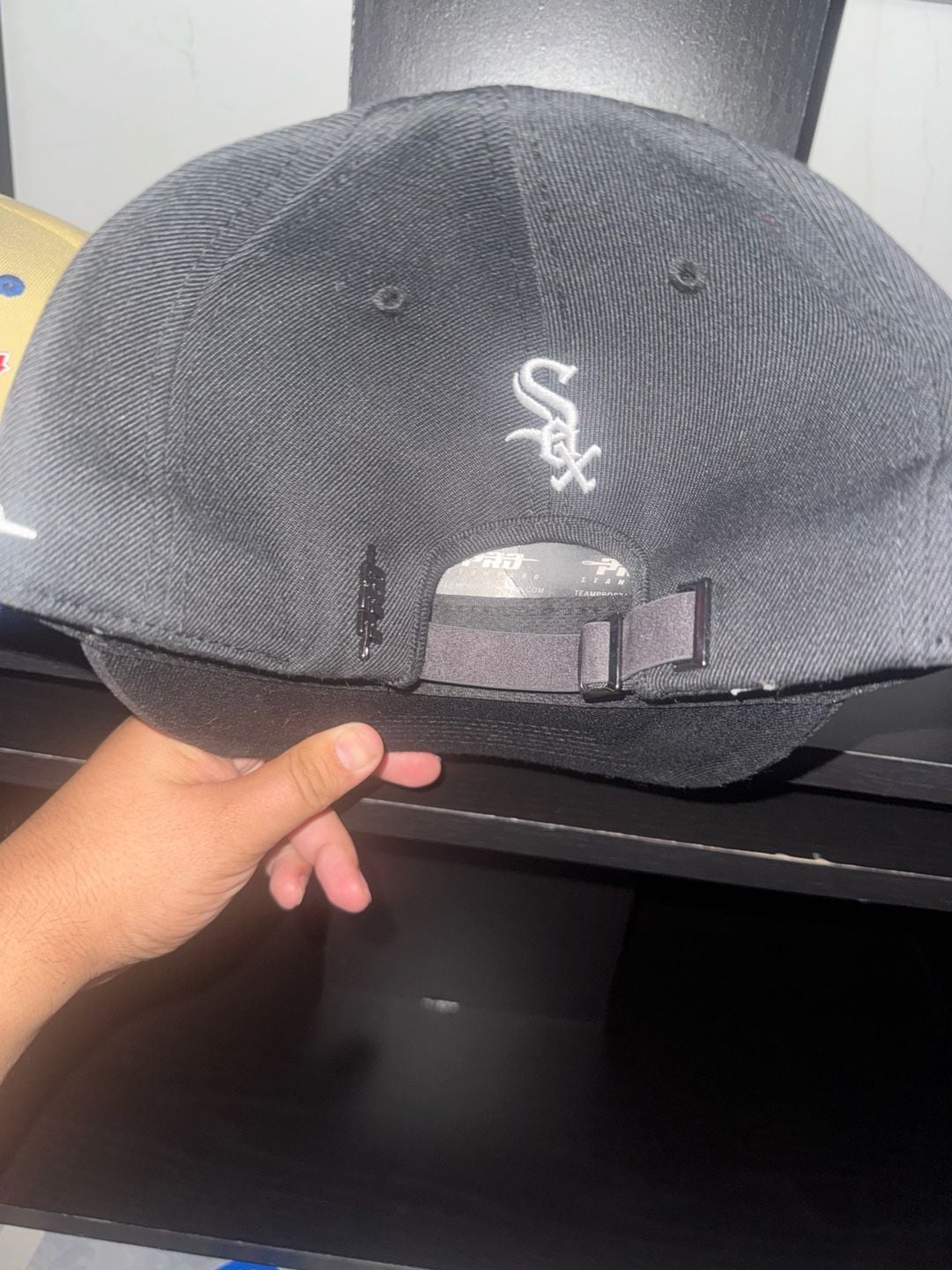 Pro Standard Chicago White Sox Corduroy Strapback Hat Black 4