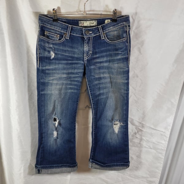 BKE Stella Cropped Jeans Size 28 Distressed Blue Denim Capri Cuffed