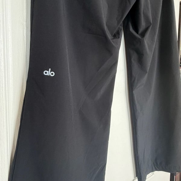 Alo Yoga Black Pleated Wide Leg Tailored Trousers Pants.  NO Tag