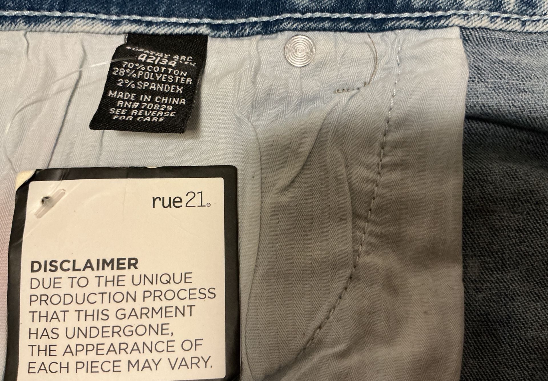 rue21 Premium Star Print Distressed Light Wash Jeans 8