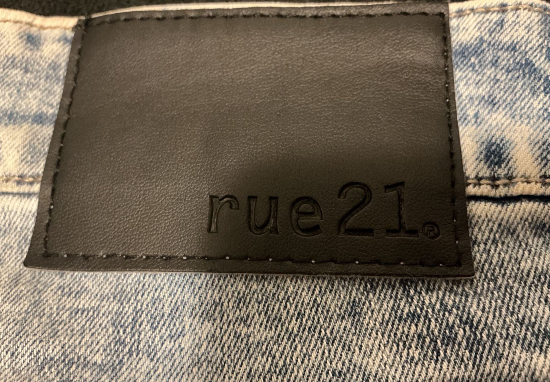 rue21 Premium Star Print Distressed Light Wash Jeans 13
