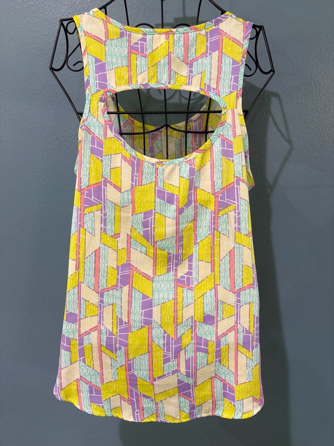 Everly Geometric Tank Top Size S Multicolor Poly Cutout Back 5