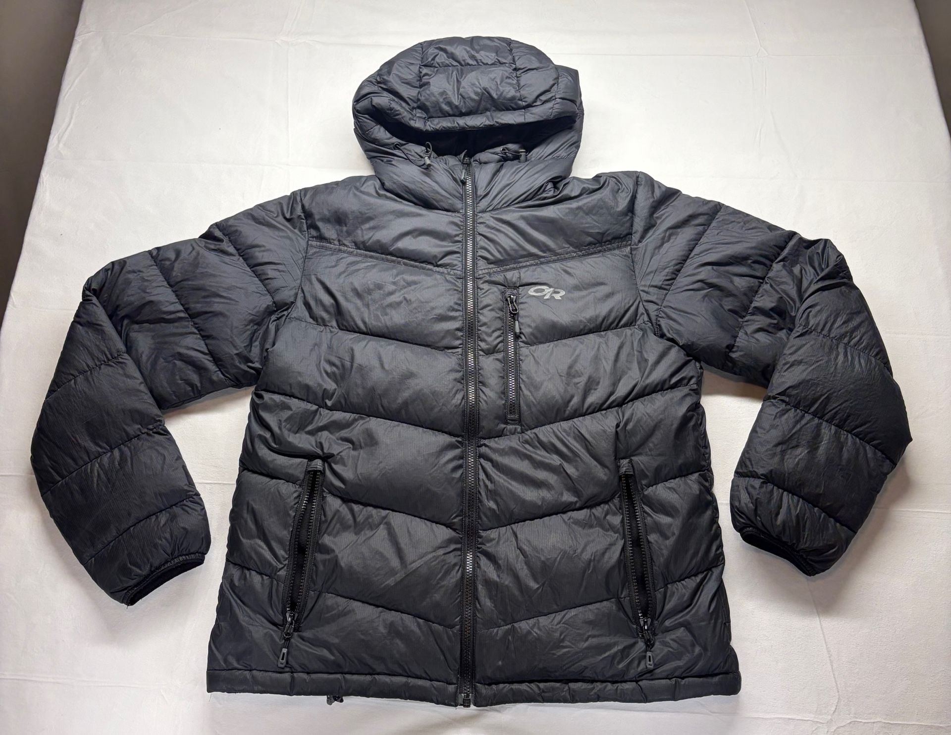 Outdoor Research Down Jacket Size M Black Hooded Puffer 2