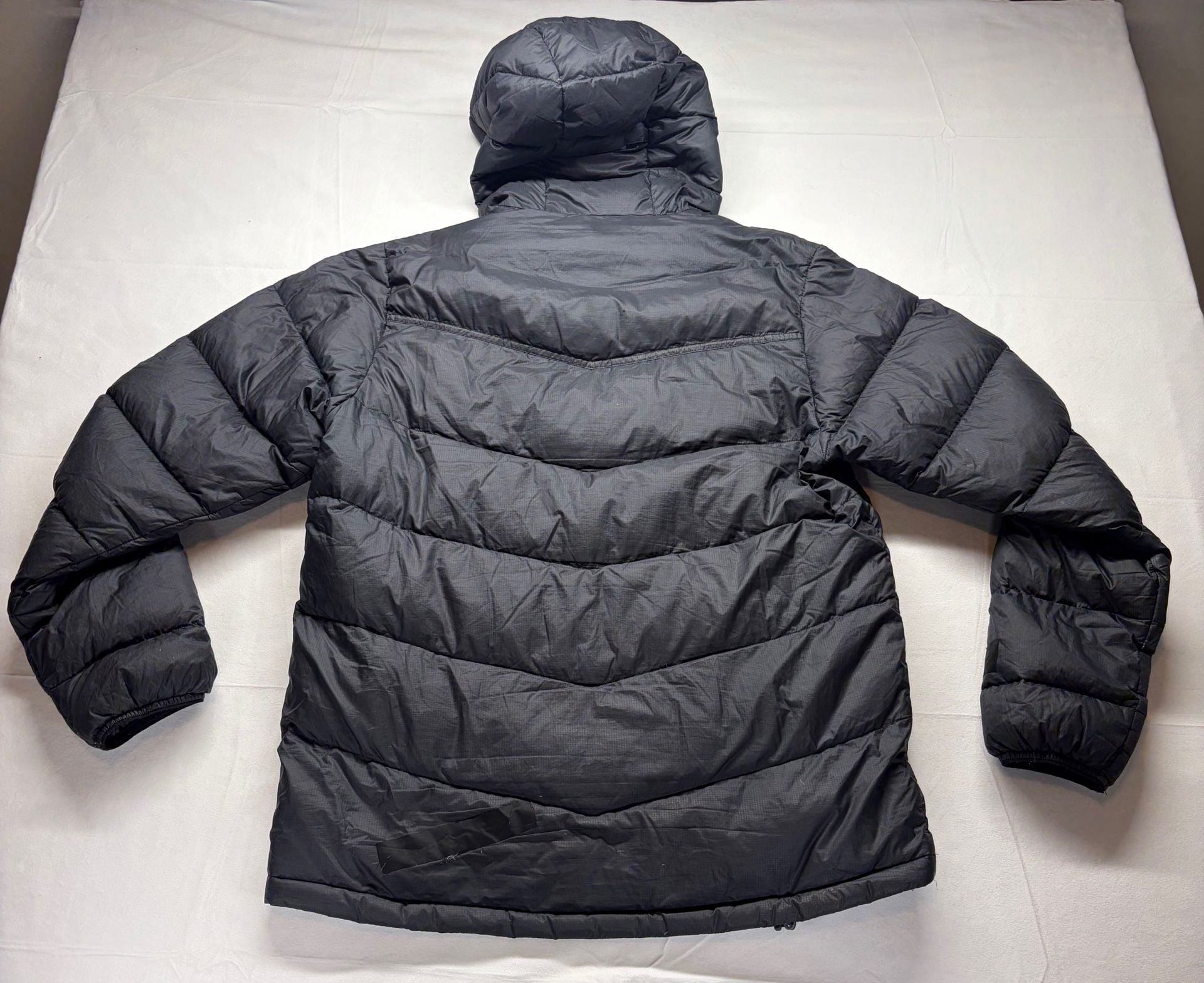 Outdoor Research Down Jacket Size M Black Hooded Puffer 6