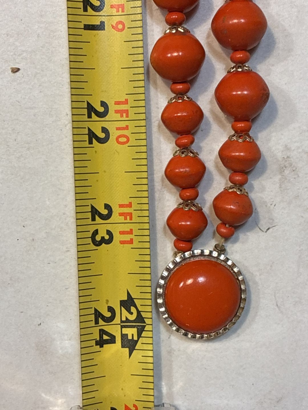 Vintage Hong Kong Orange Beaded Pendant Necklace Gold Tone Jewelry 7