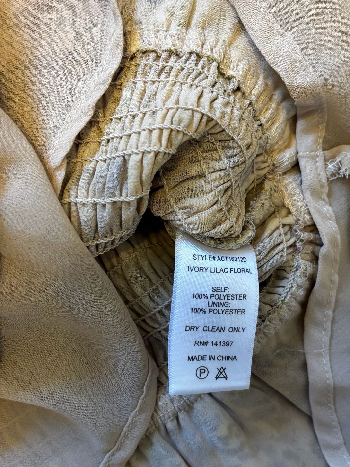Astr The Label Ivory Lilac Floral Smocked Top Size M 7