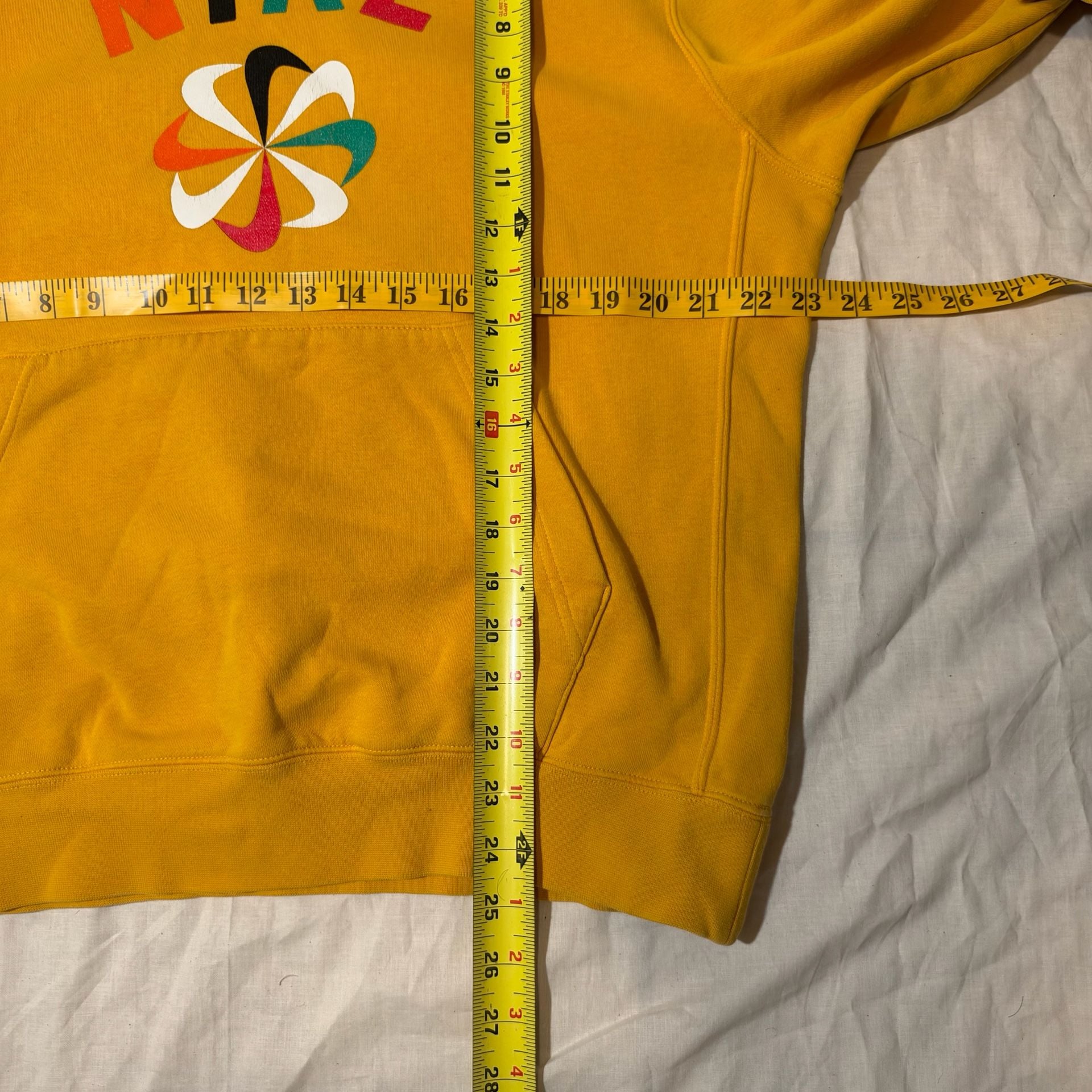 Nike Pinwheel Evolution Hoodie Yellow Size Medium 7