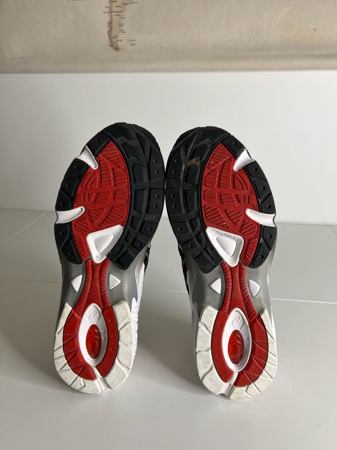 ASICS Gel-Kayano 5 OG White Black Red Sneakers 7