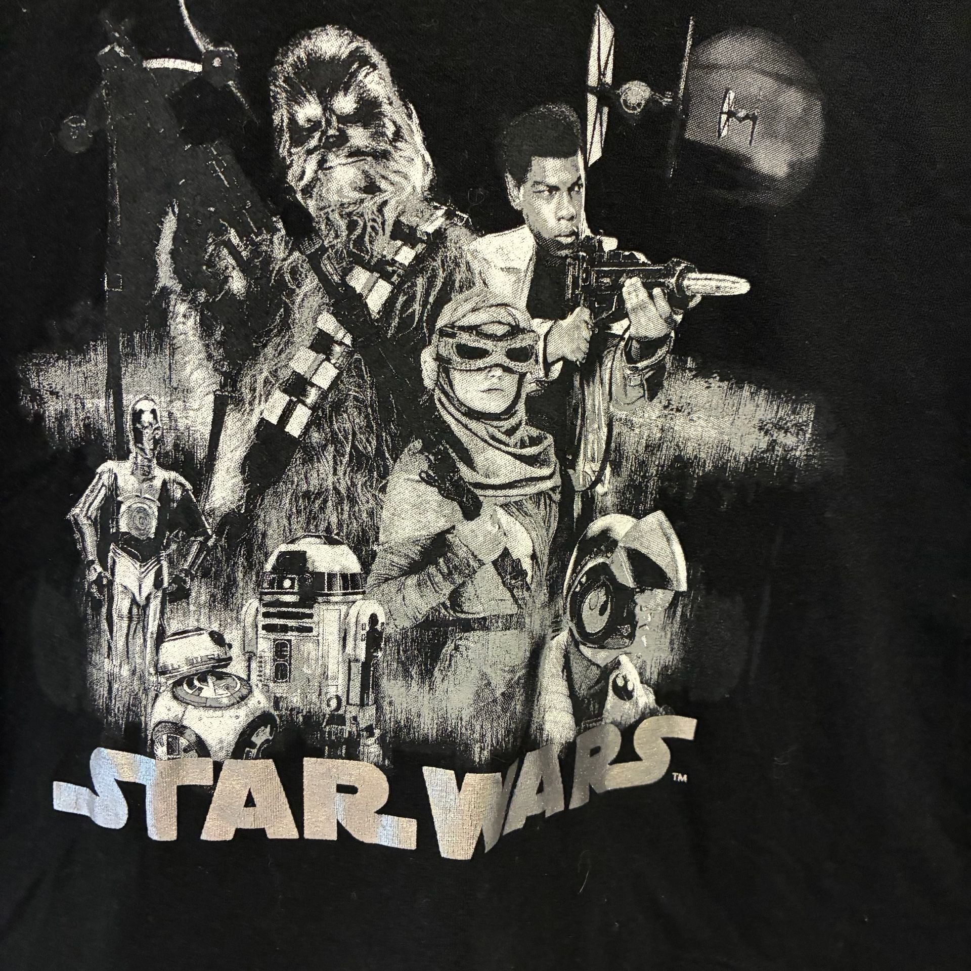 Star Wars The Force Awakens Graphic T-Shirt Size M Black V-Neck 3