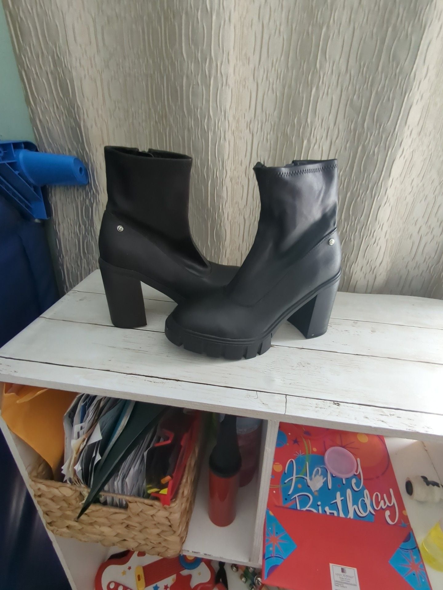 Guess Jolting Block Heel Boots Black Size 7.5 4