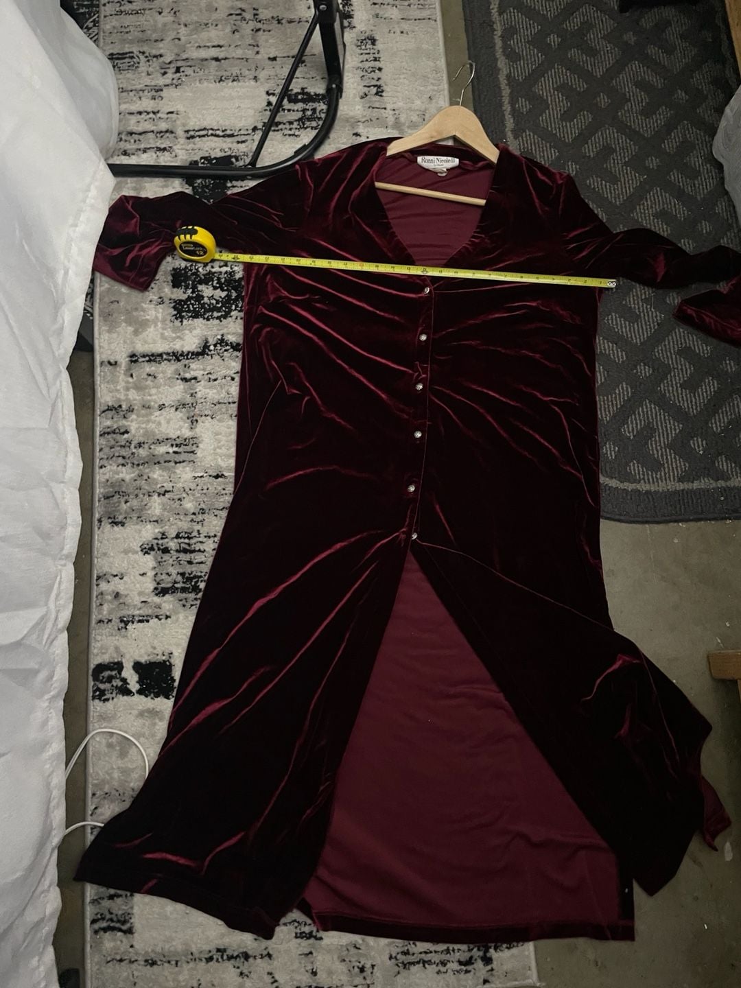Ronni Nicole Velvet Dress Size 16 Burgundy Long Sleeve 9