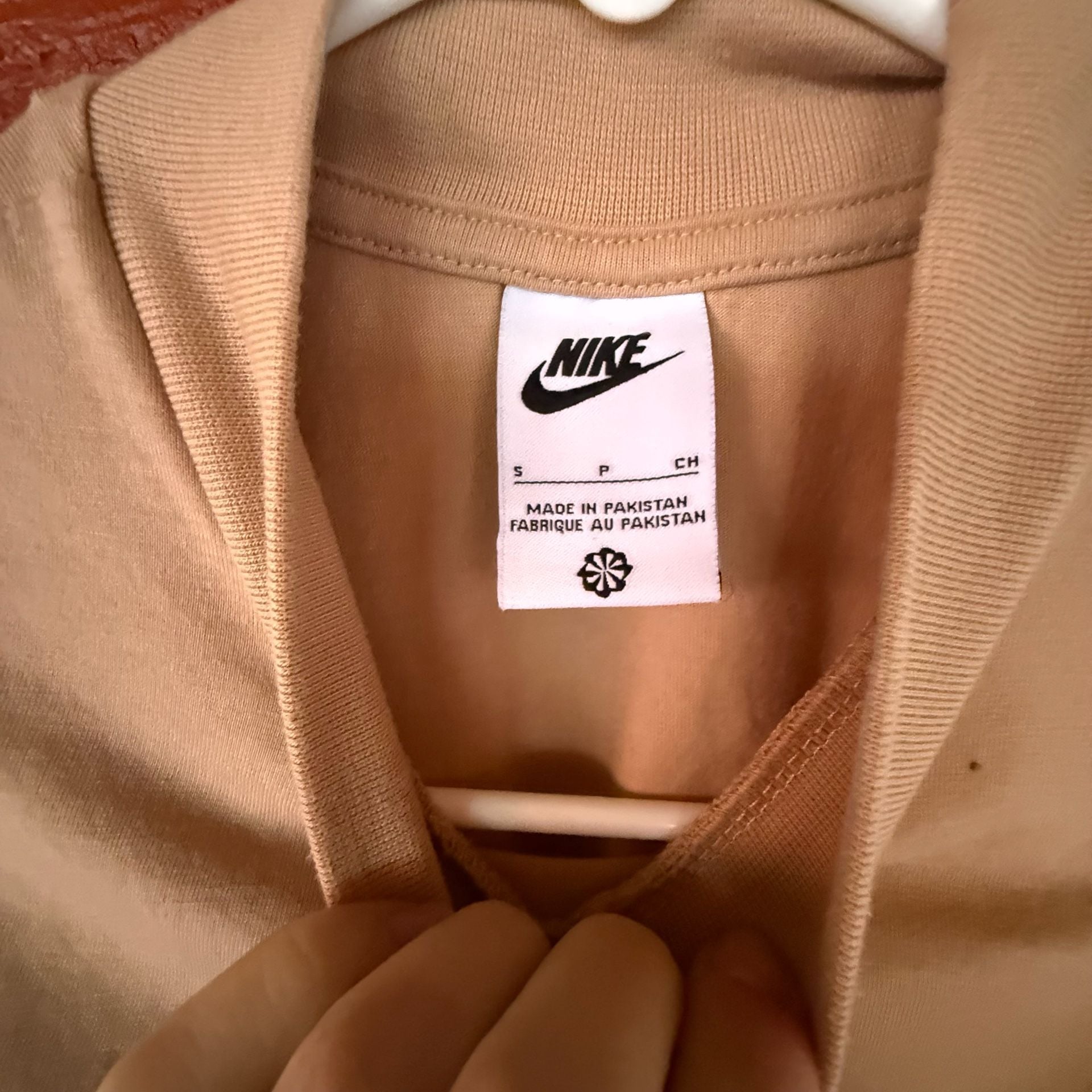 Nike Mock Neck Crop Top Size S Tan Center Swoosh T-Shirt 3