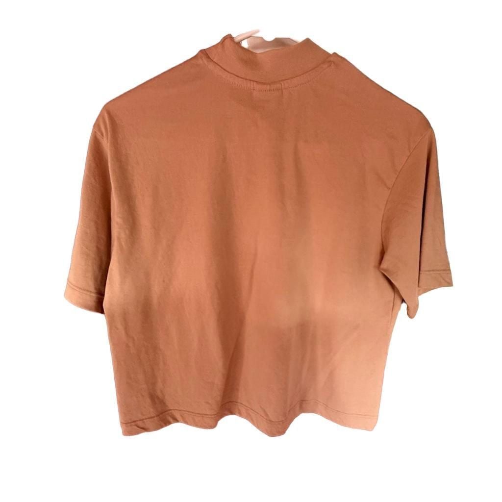 Nike Mock Neck Crop Top Size S Tan Center Swoosh T-Shirt 4