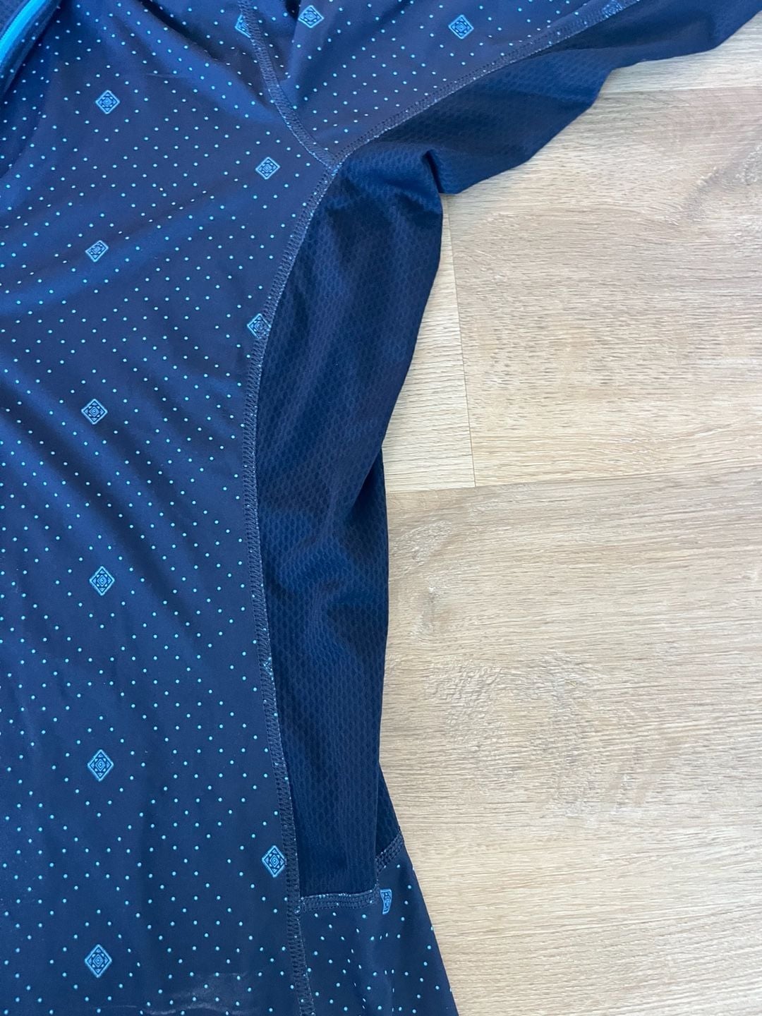 Patagonia,Capilene Thermal Weight Hoody, Blue, Geometric Print, Thumbholes, S 9
