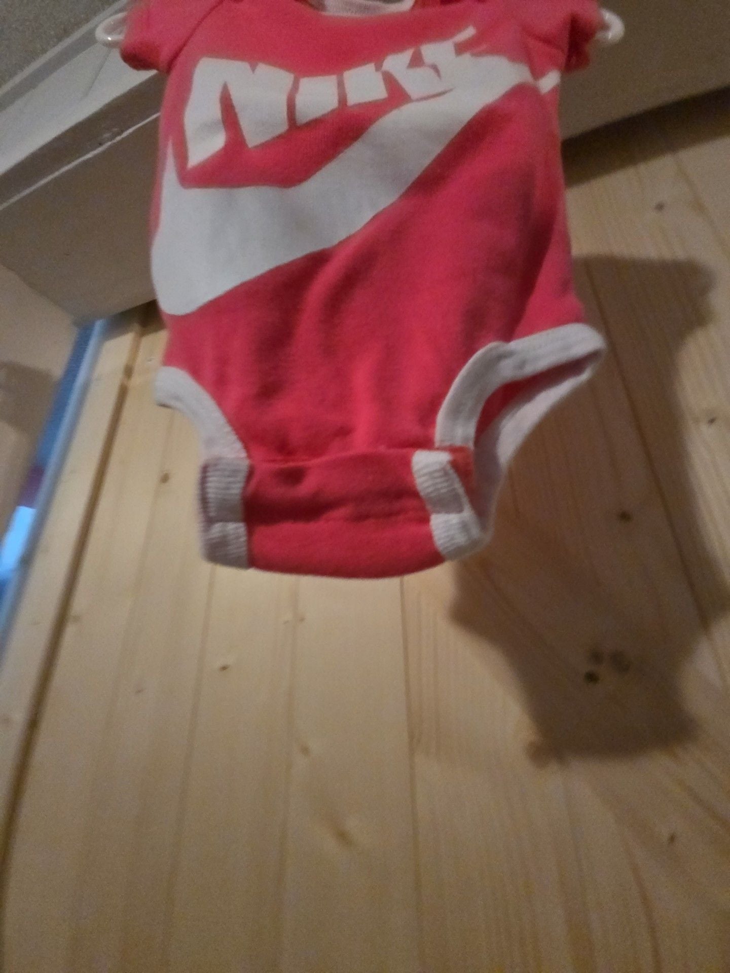 Nike Bodysuit Size 0/6M Pink 4