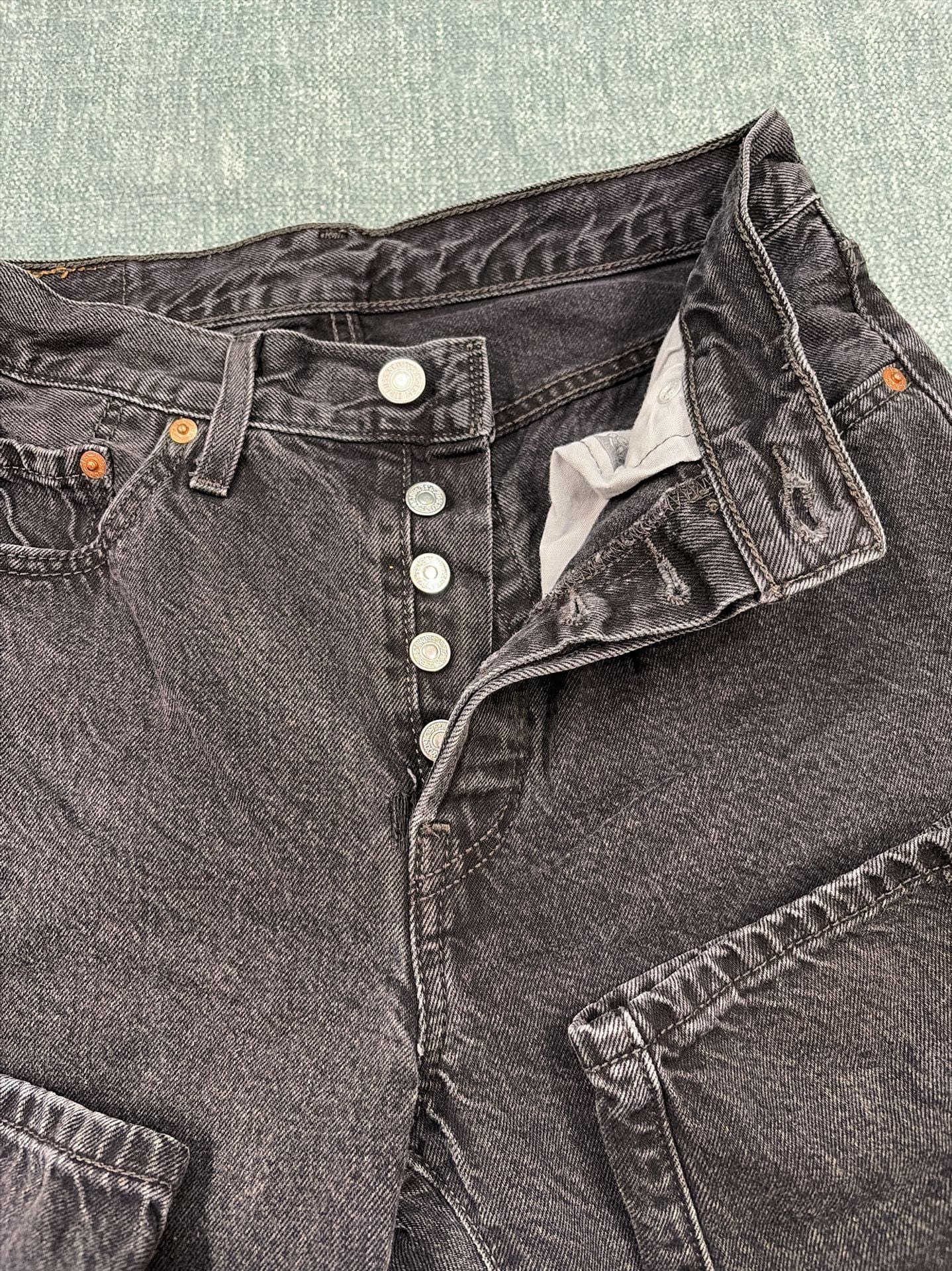 Levi's 501 Black Denim Jeans size 28/26 4