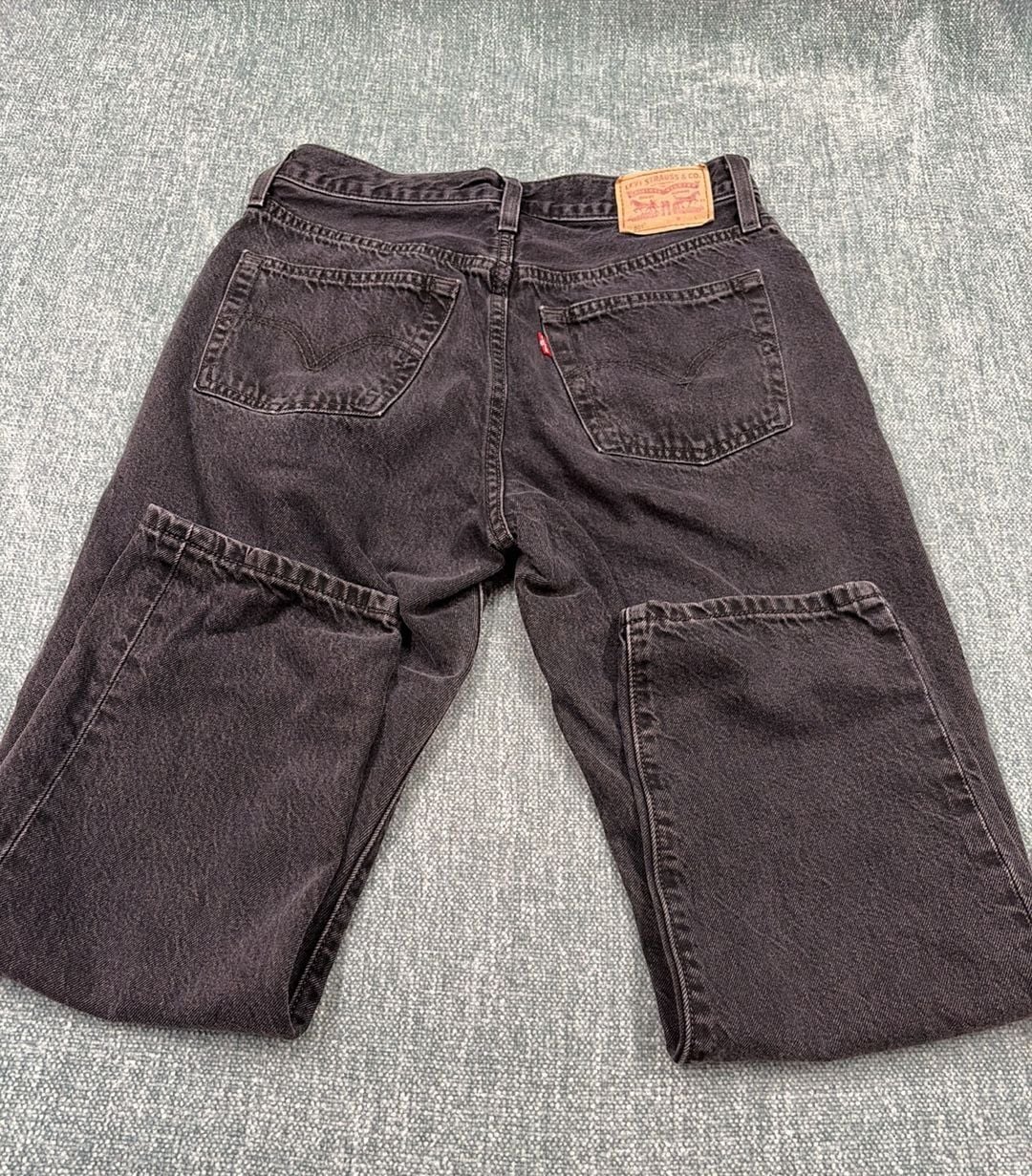 Levi's 501 Black Denim Jeans size 28/26 8