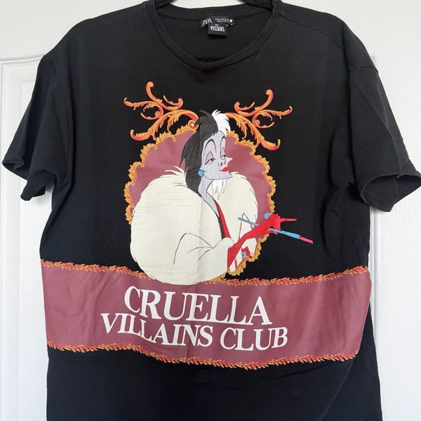 Zara Disney Villains Cruella T-Shirt Size M Black