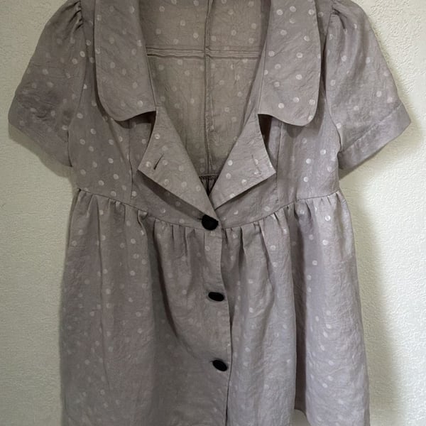 Aiangel Blouse Size M Gray Polka Dot Cotton Silk Short Sleeve