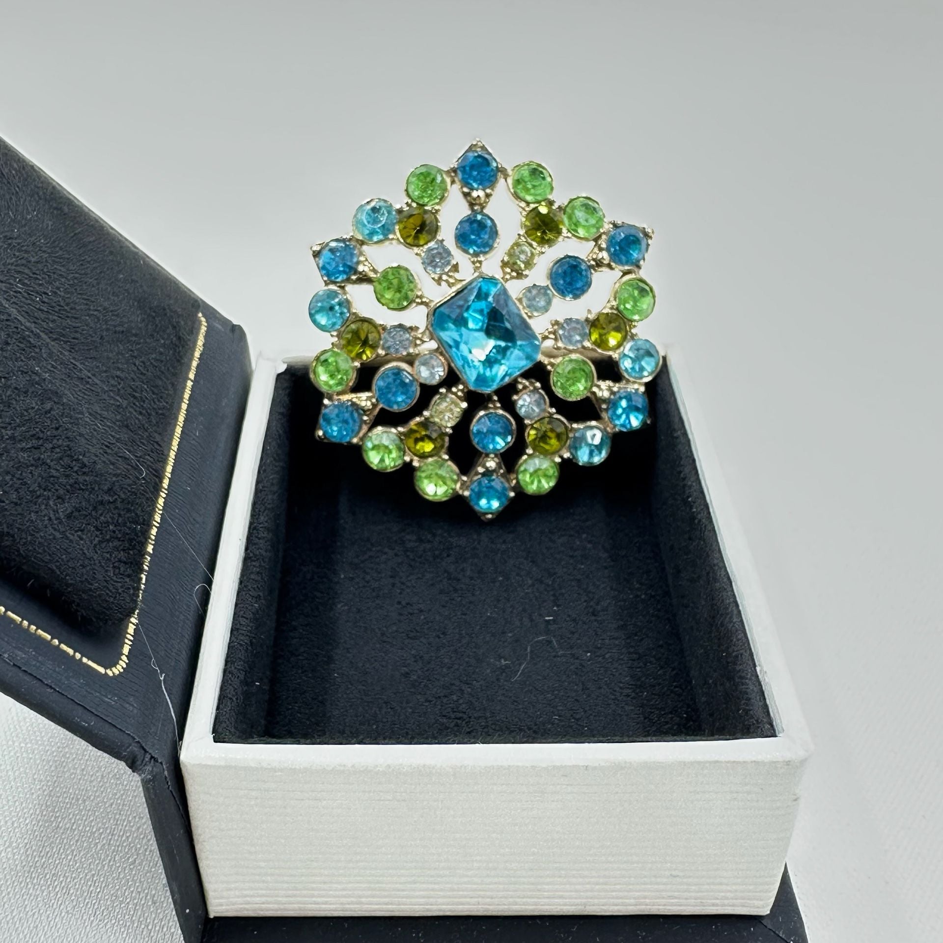 Liz Claiborne Gold Tone Blue Green Rhinestone Brooch 3