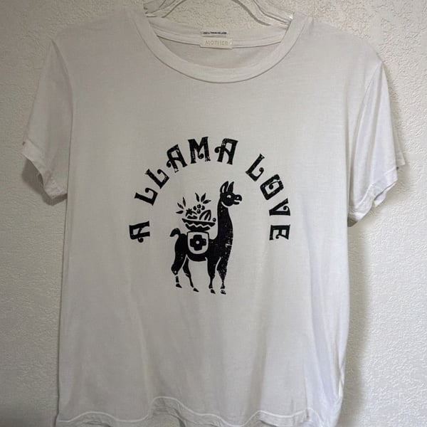 MOTHER Graphic T-Shirt Size S White A Llama Love