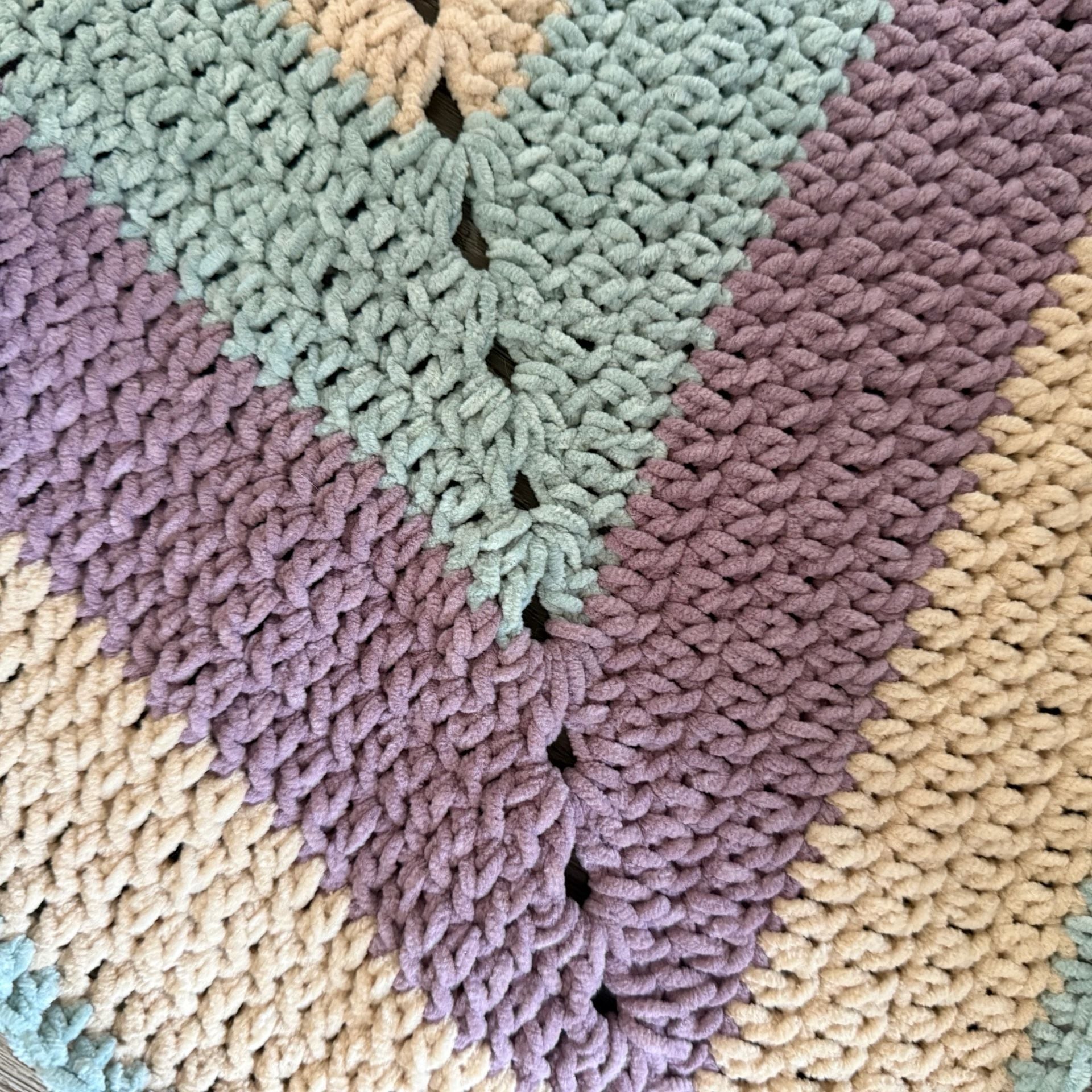 Handmade Crochet Star Baby Blanket Pastel Chenille Throw 4