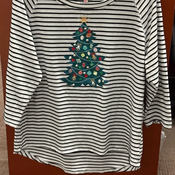 Wishing You A Very Magical Season Christmas Tree Shirt Size XL Black White