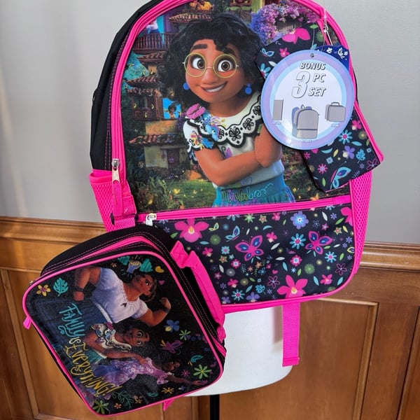 NWT Disney Encanto Mirabel 3 Piece Backpack And Lunch Tote Set