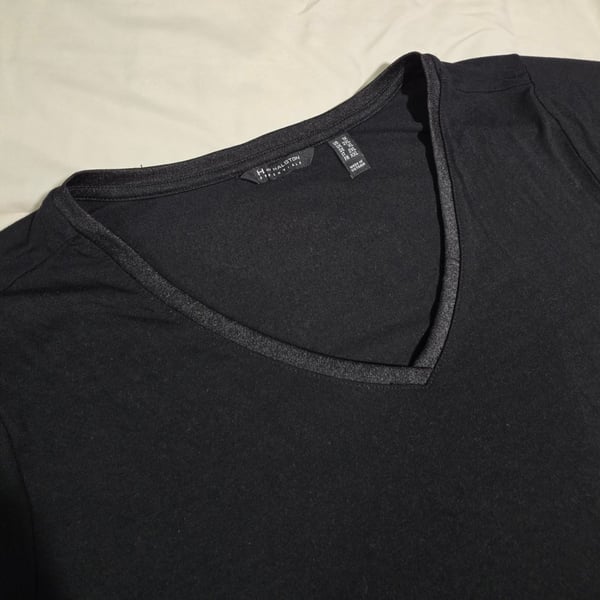 H By Halston Essentials V-Neck T-Shirt Size 1X Black Satin Trim