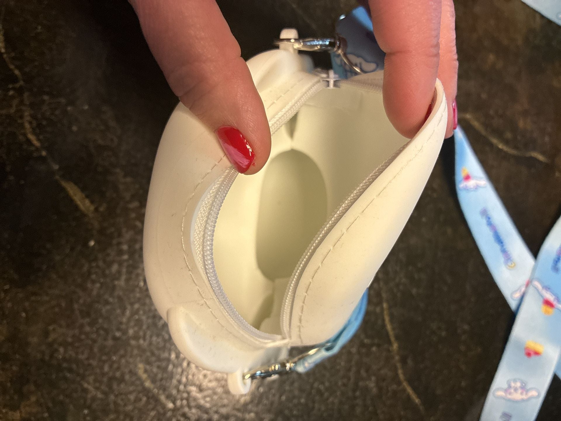 Sanrio Cinnamoroll Silicone Crossbody Bag 3