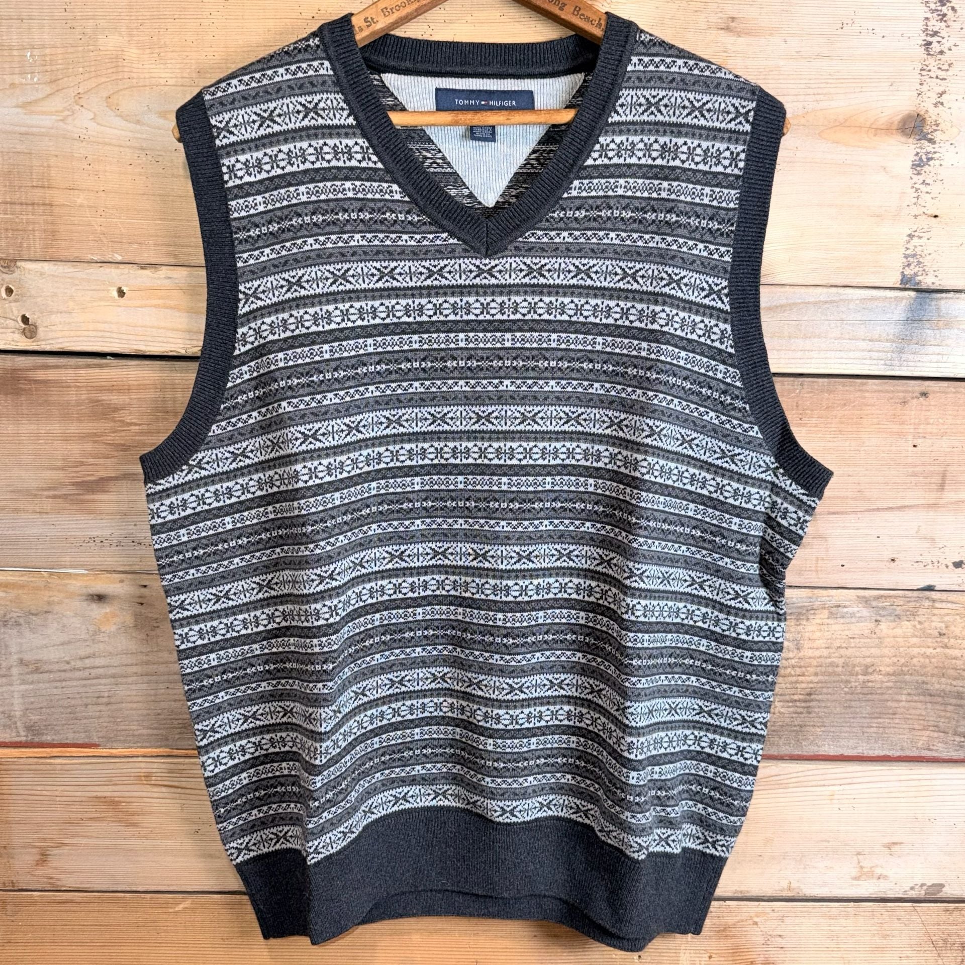 Tommy Hilfiger Fair Isle Sweater Vest Size M Gray Cotton V-Neck 2