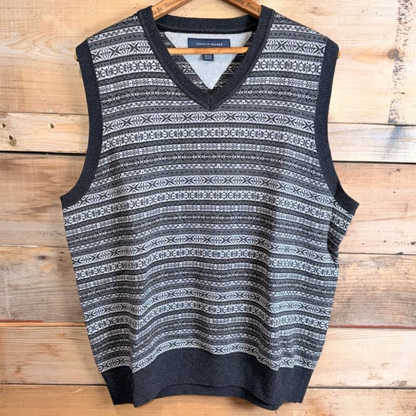 Tommy Hilfiger Fair Isle Sweater Vest Size M Gray Cotton V-Neck