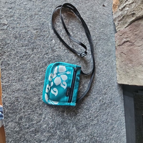 LL Bean Hawaiian Travel Neck Wallet Lanyard Zipper Snap ID Holder Blue