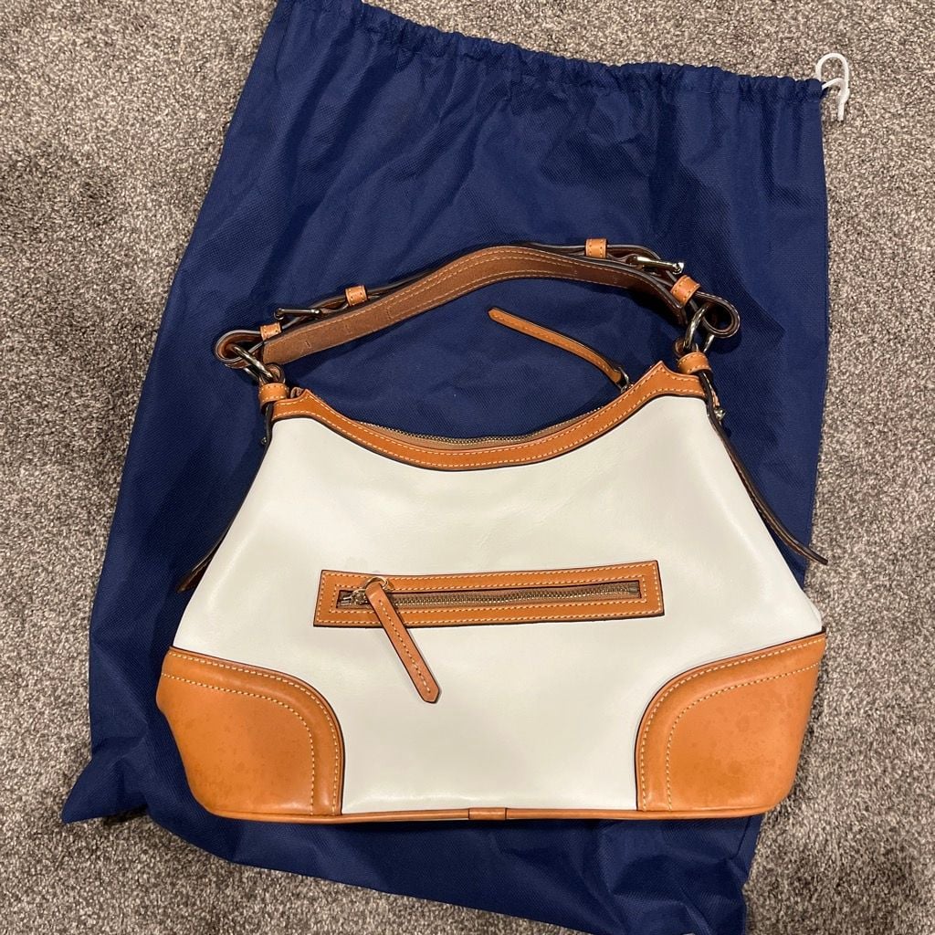 Dooney & Bourke R343 Hobo Shoulder Bag White Leather 3