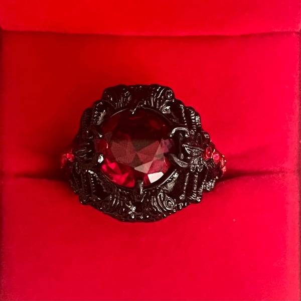 Gothic Black Metal Red Crystal Centipede Statement Ring Size 9-Unisex