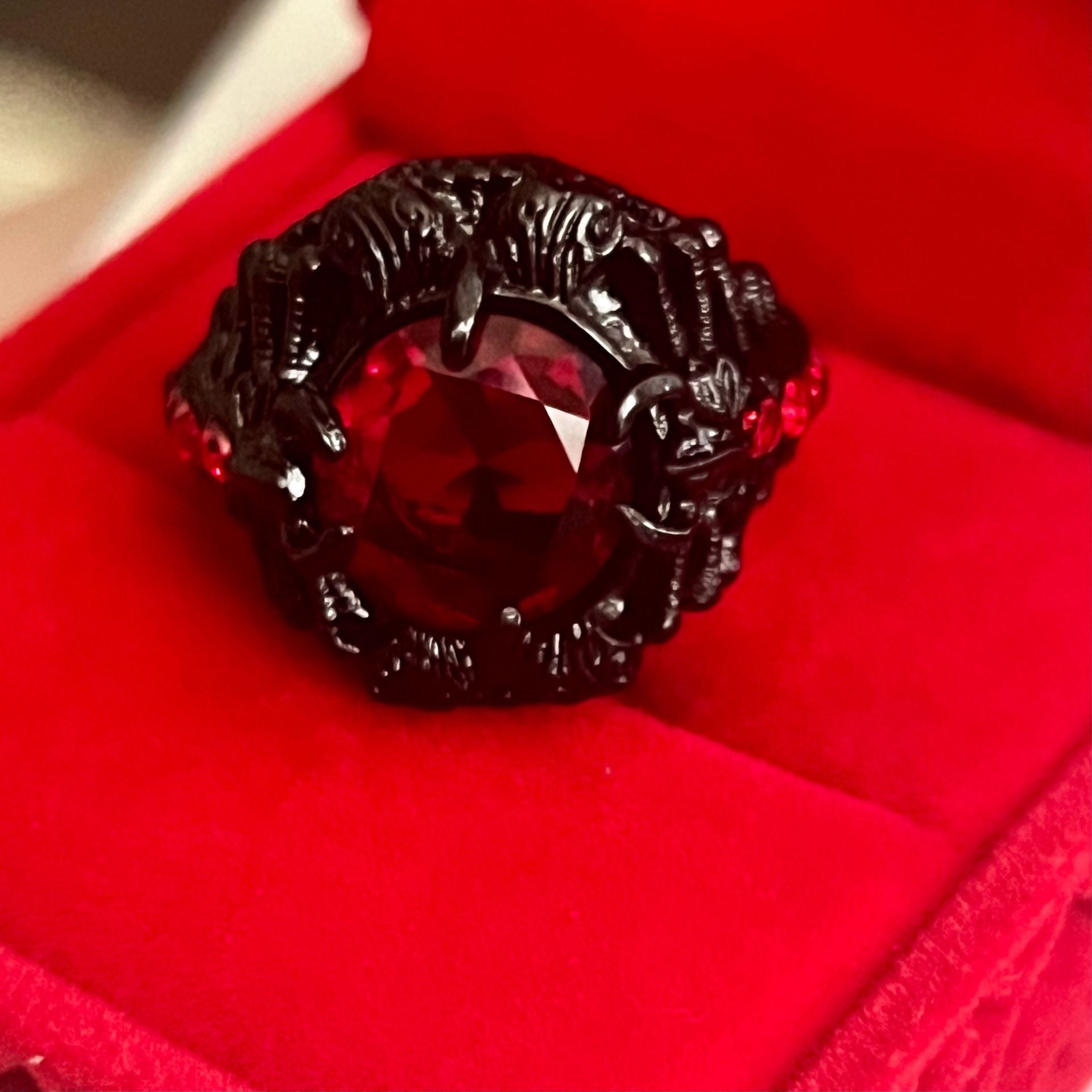 Gothic Black Metal Red Crystal Centipede Statement Ring Size 9-Unisex 3