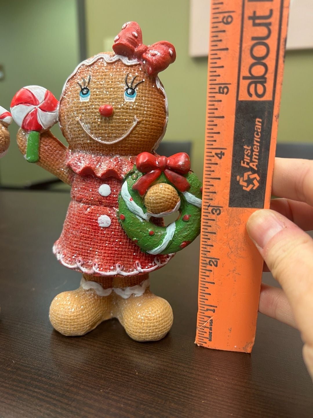 Christmas Gingerbread Couple Resin Figurines Set of 2 2